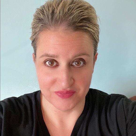 Meet your Posher, Michelle - Picture 1 of 1